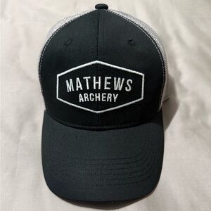 Mathews Archery Hat Cap Snapback OSFM Black Gray Mesh Hunting Outdoor